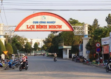 dai-ly-ban-dau-mo-petroyag-tai-kcn-loi-binh-nhon-long-an